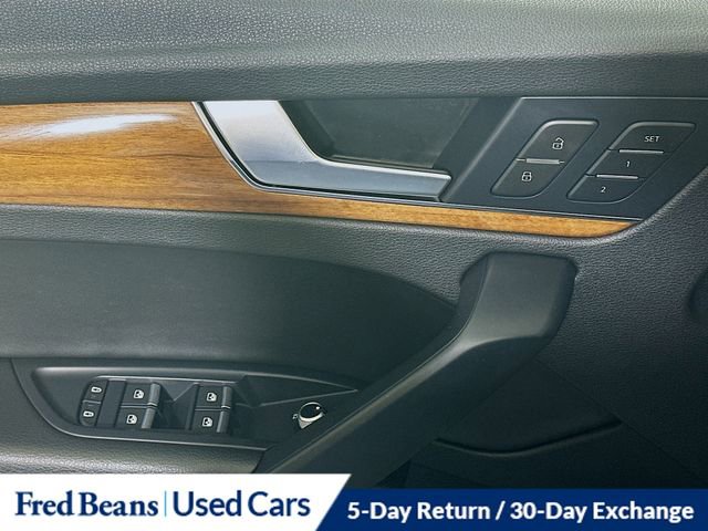 Used 2023 Audi Q5 2.0T Premium w/ Convenience Package image 18