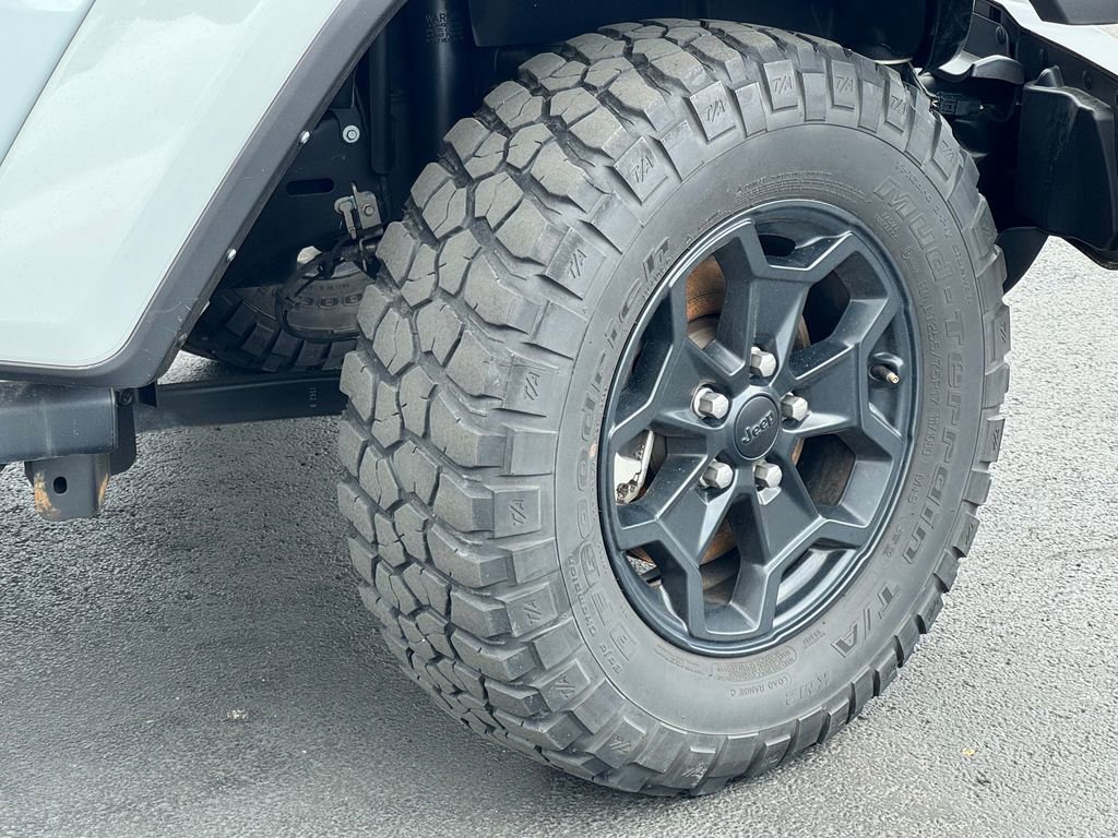 Used 2022 Jeep Gladiator Sport AWD/4WD image 9