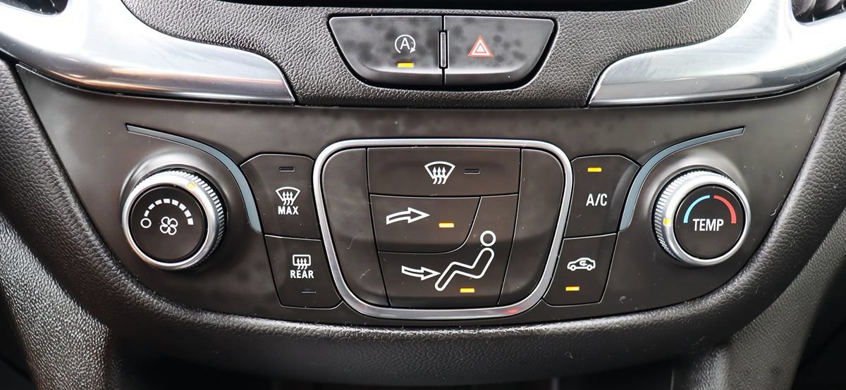Used 2022 Chevrolet Equinox LT FWD image 45