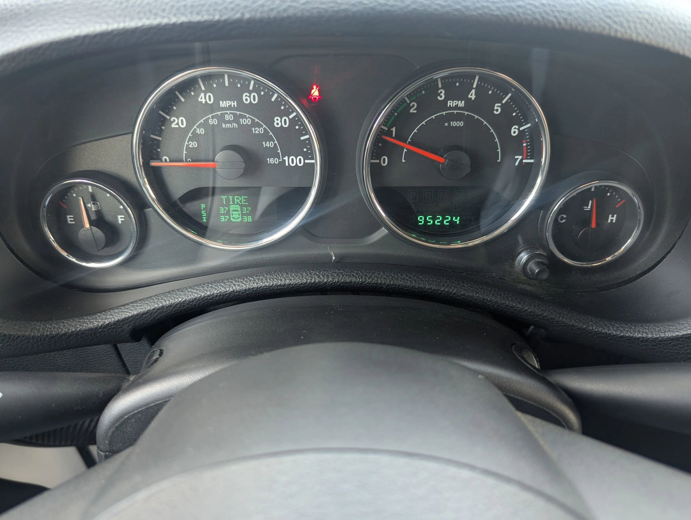 Used 2013 Jeep Wrangler Sahara w/ Connectivity Group image 13