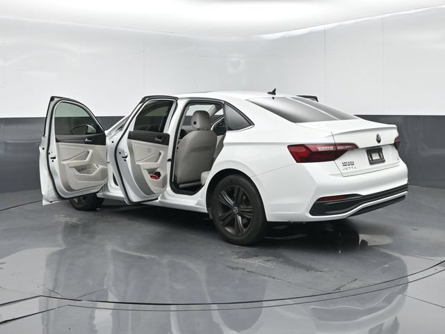 Used 2024 Volkswagen Jetta SE FWD image 63