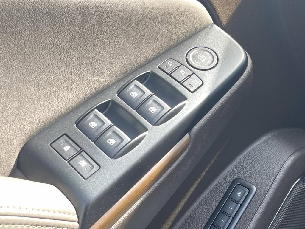 Used 2019 GMC Yukon Denali w/ Open Road Package image 21