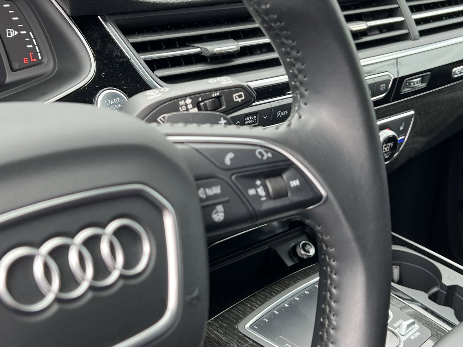 Used 2018 Audi Q7 3.0T Prestige w/ Prestige Package image 30