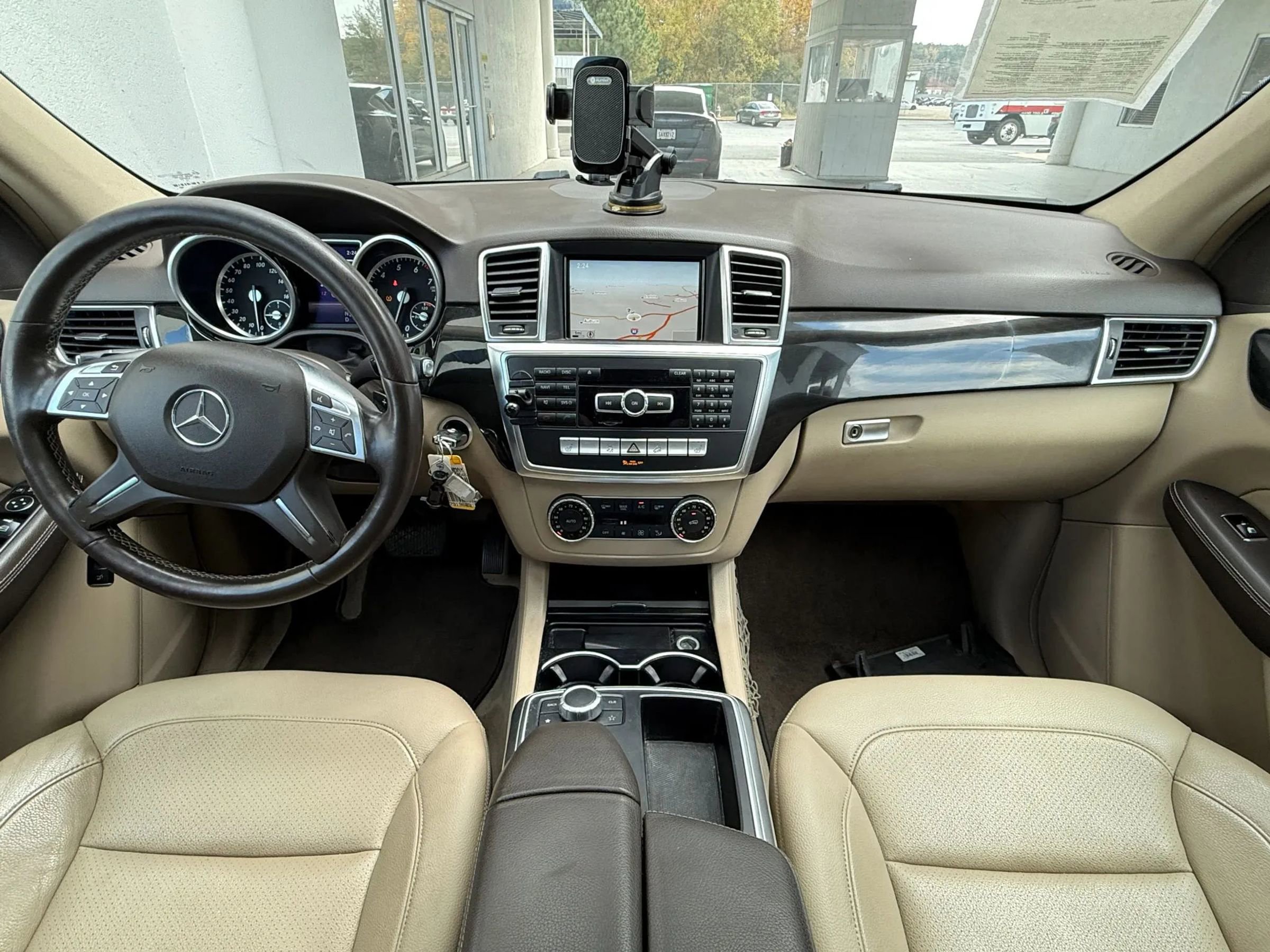 Used 2015 Mercedes-Benz ML 350 4MATIC image 3