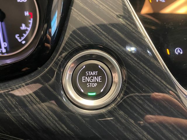 Used 2023 Cadillac XT6 Premium Luxury image 16