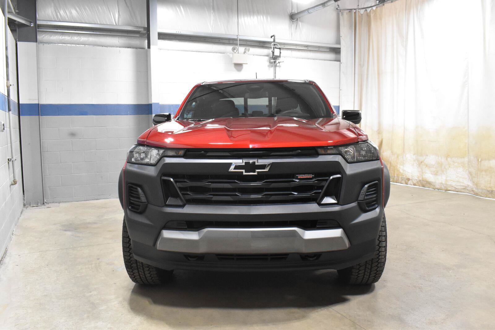 Used 2026 Chevrolet Colorado Trail Boss AWD/4WD image 31