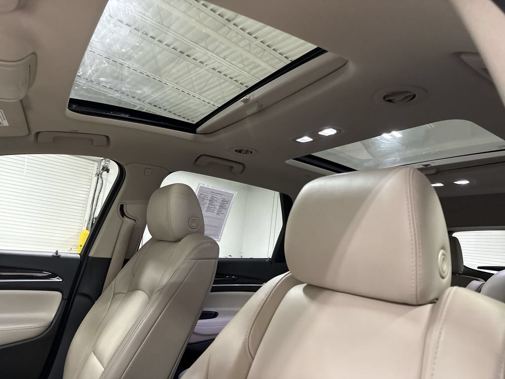 Used 2020 Buick Enclave Premium w/ Sun and Sites Package AWD/4WD image 20