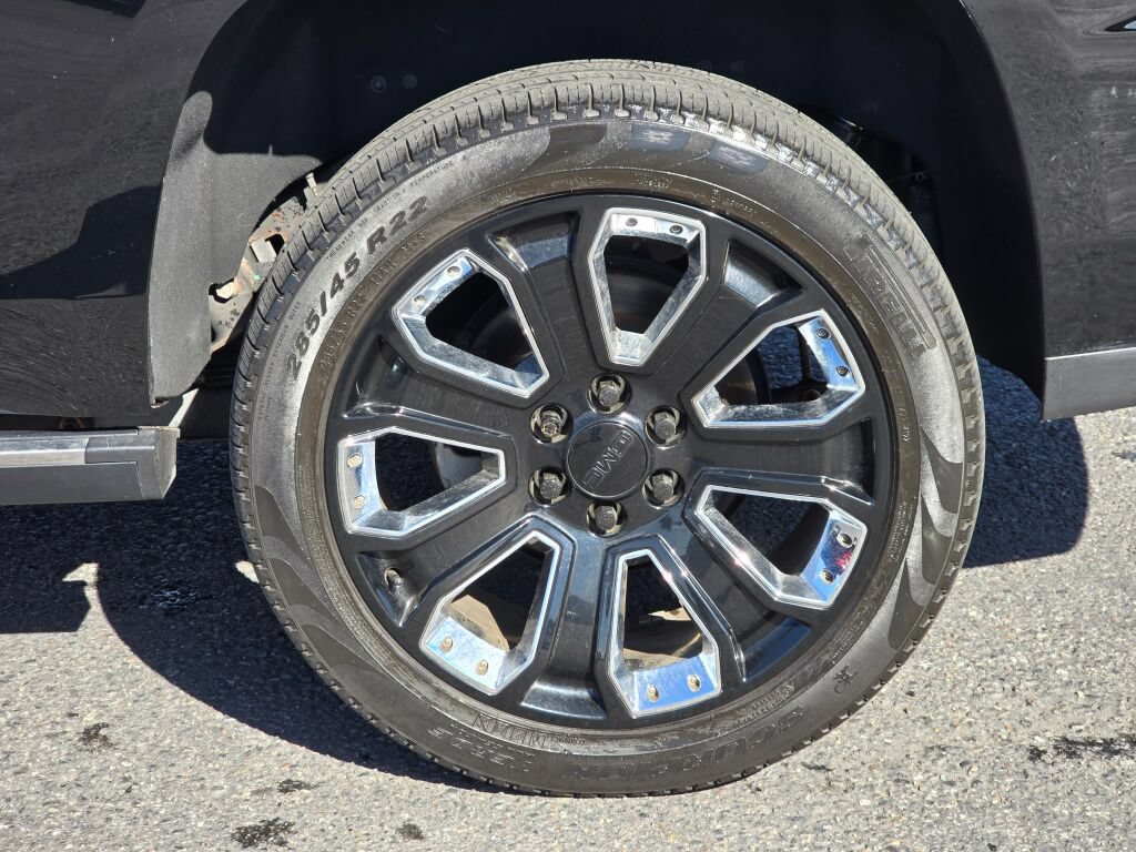 Used 2019 GMC Yukon Denali w/ Denali Ultimate Black Edition AWD/4WD image 10