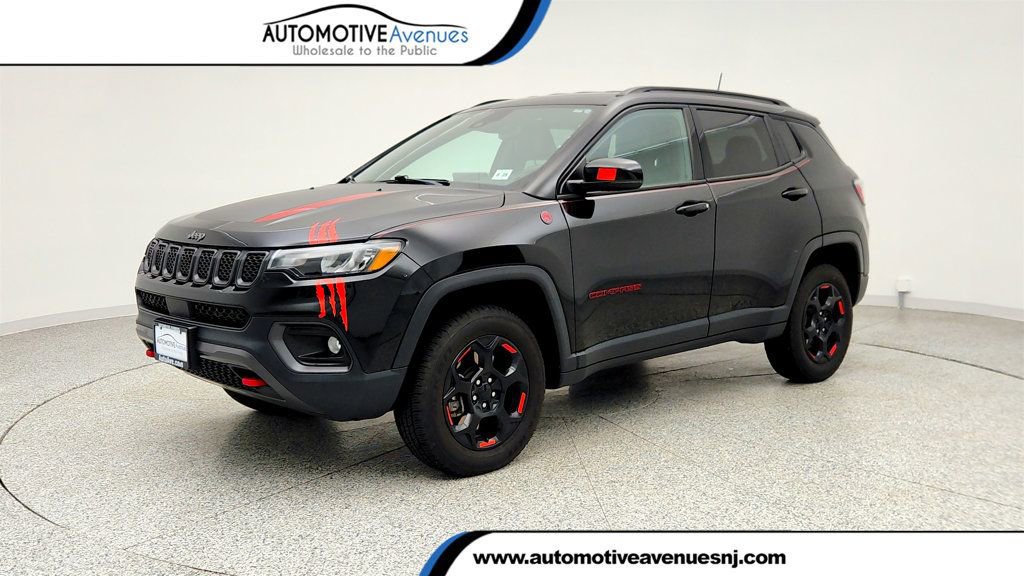 Used 2023 Jeep Compass Trailhawk image 1