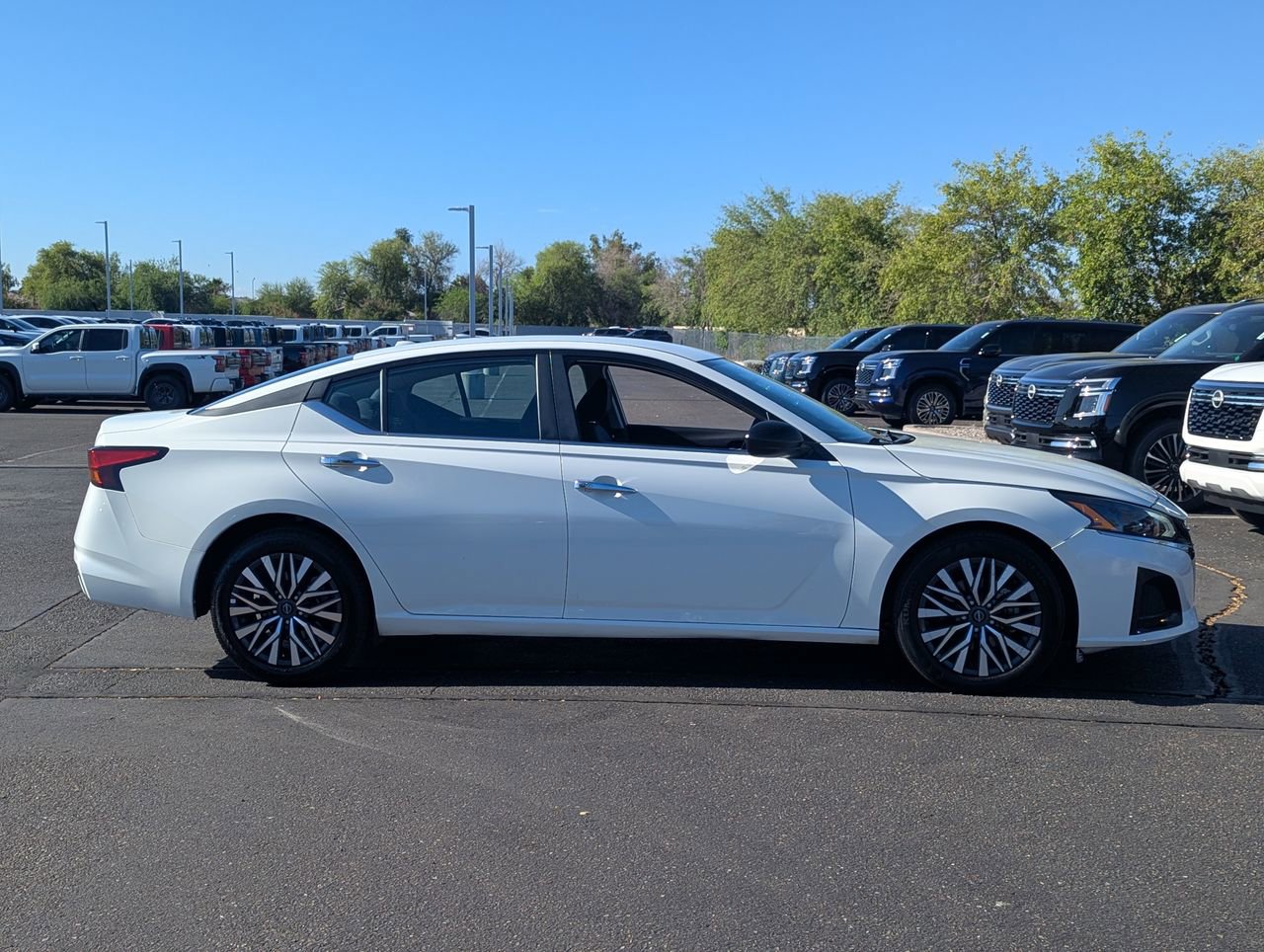 Certified 2025 Nissan Altima 2.5 SV image 7