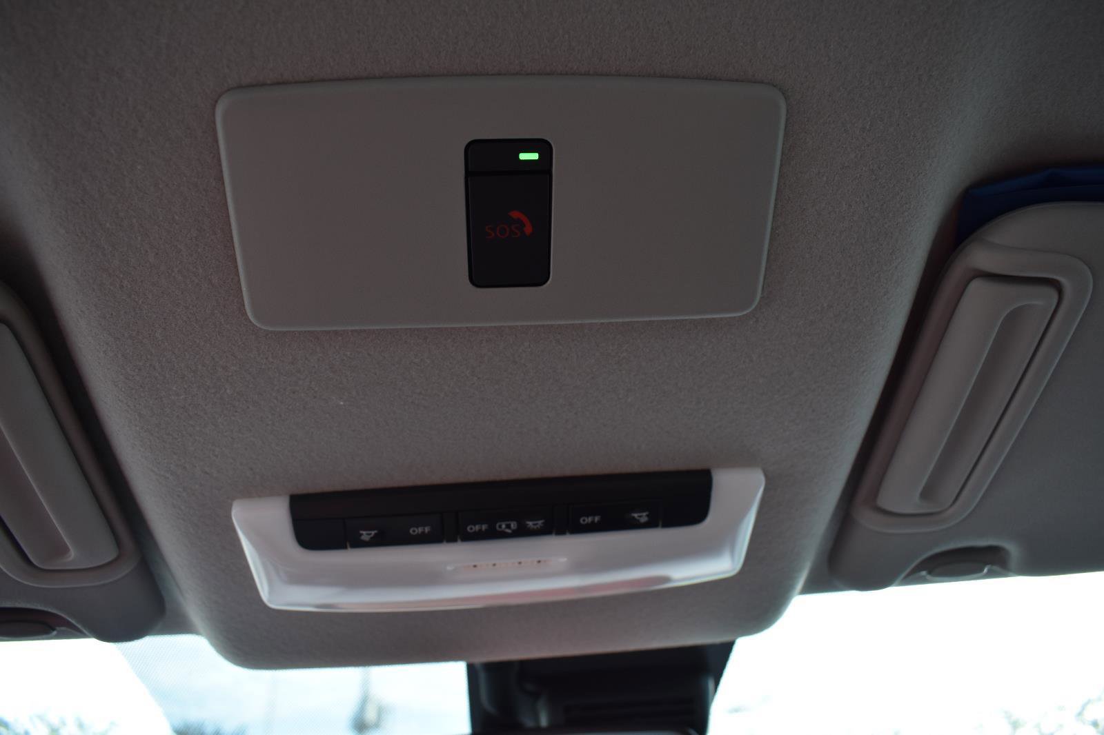 Used 2023 Nissan Versa SR w/ Trunk Package FWD image 39