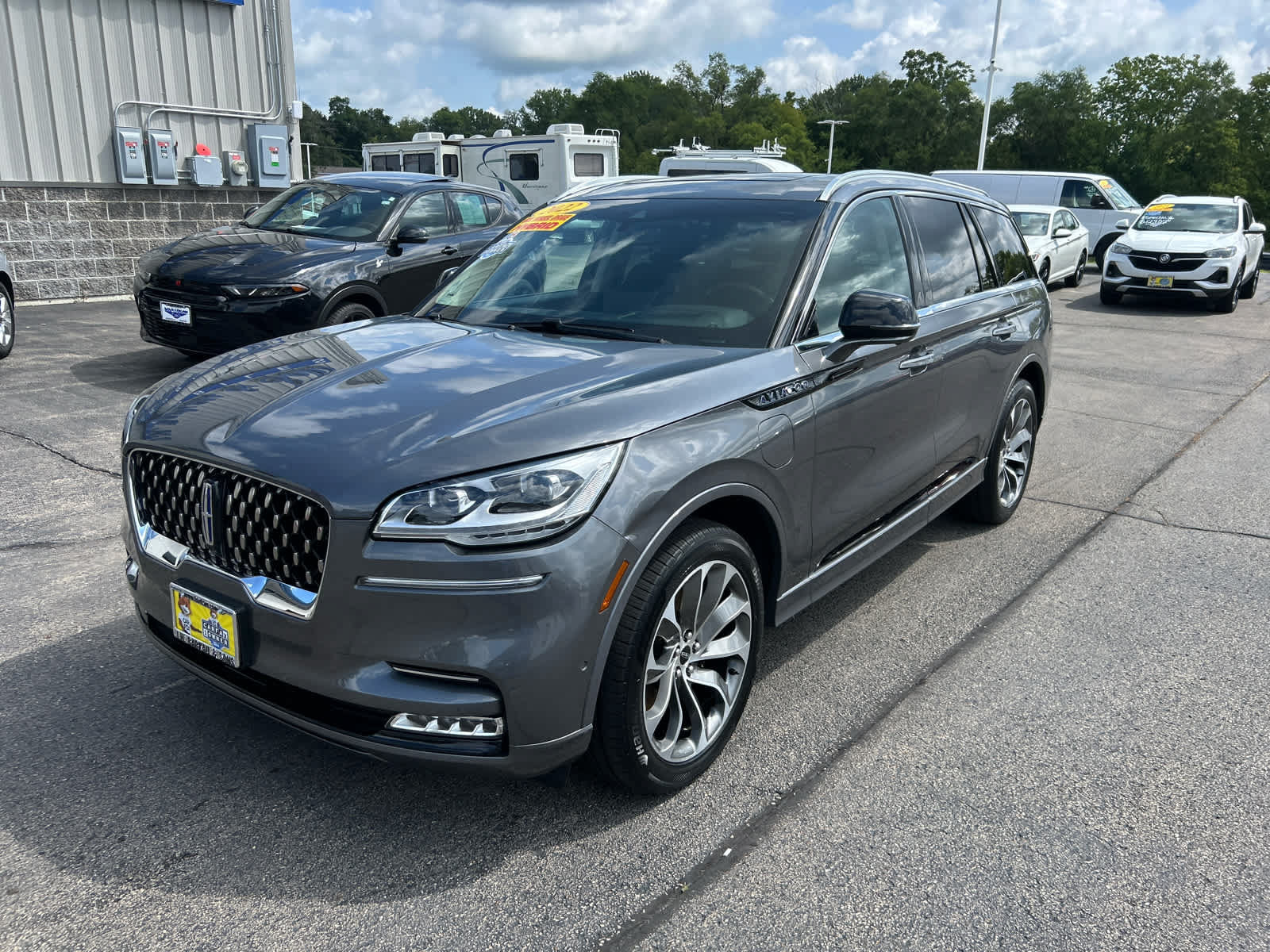 Used 2022 Lincoln Aviator Grand Touring w/ Equipment Group 301A AWD/4WD image 9