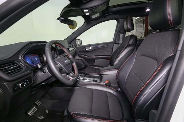 Used 2024 Ford Escape ST-Line w/ Tech Pack #1 AWD/4WD image 42