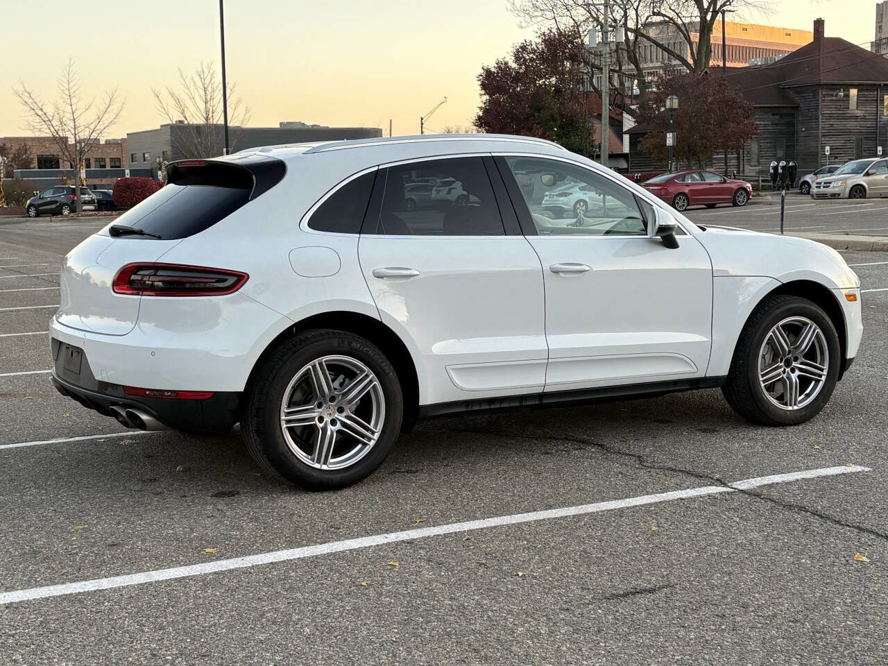 Used 2015 Porsche Macan S image 12