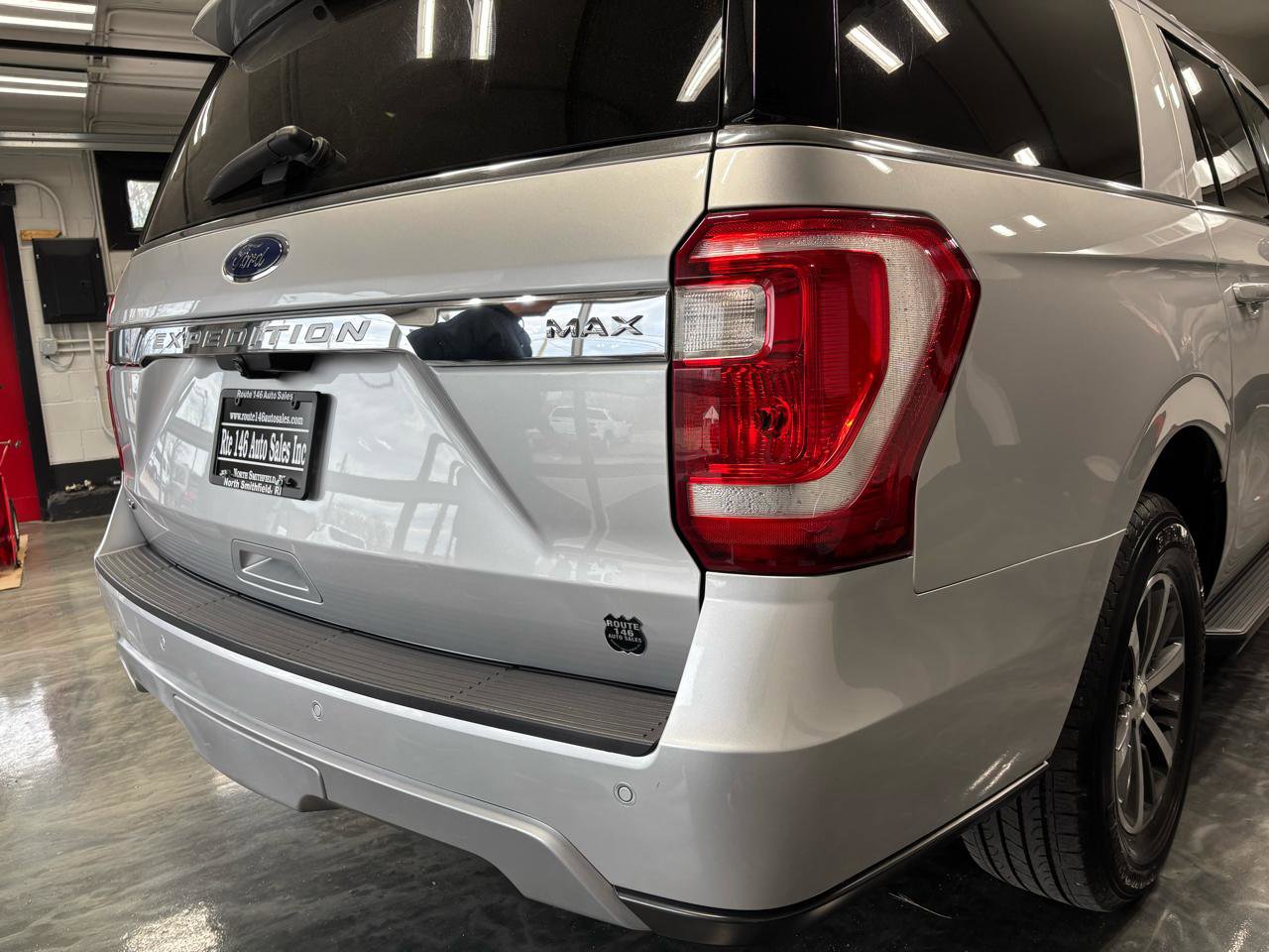 Used 2019 Ford Expedition Max XLT AWD/4WD image 9