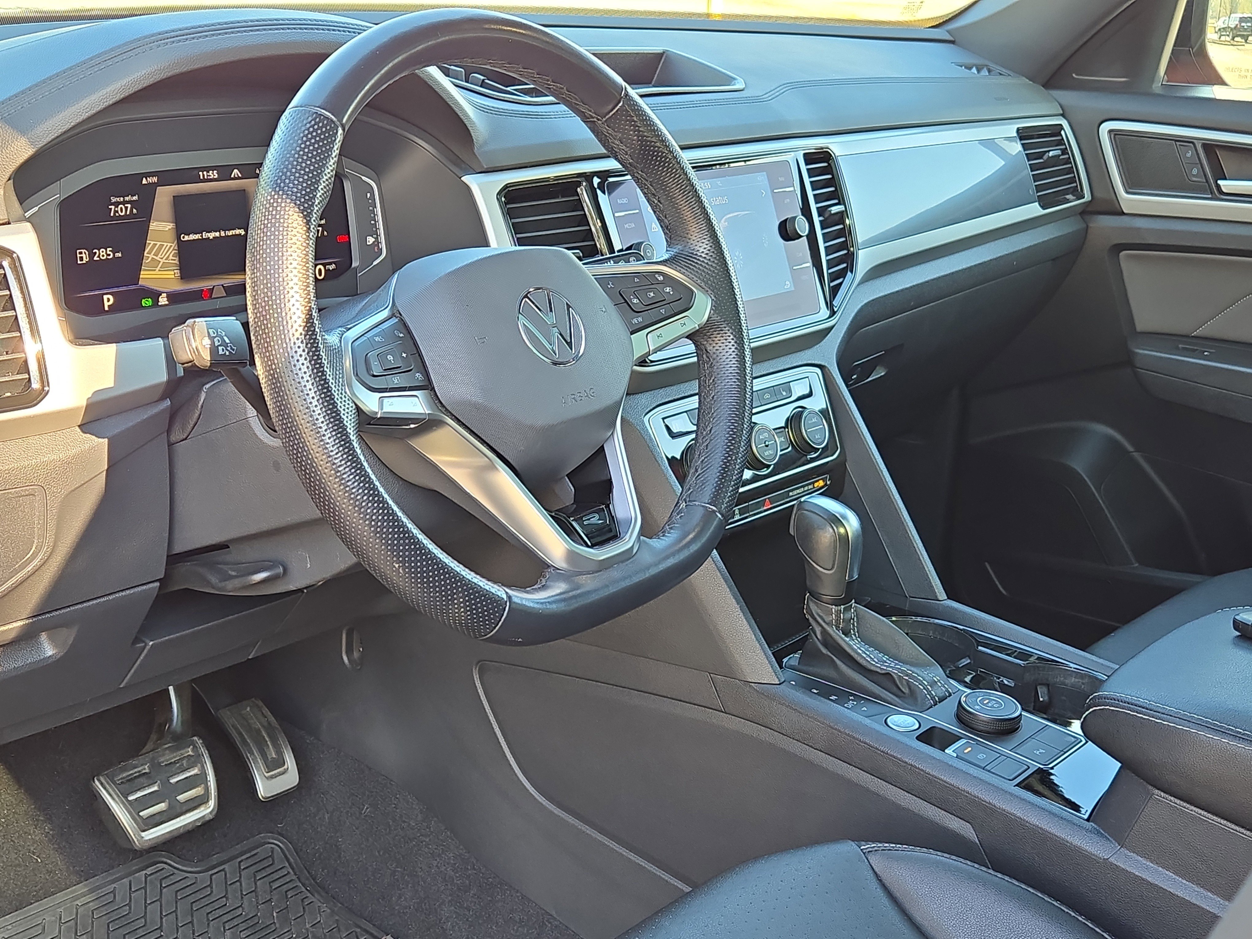 Used 2023 Volkswagen Atlas Cross Sport SEL R-Line image 18