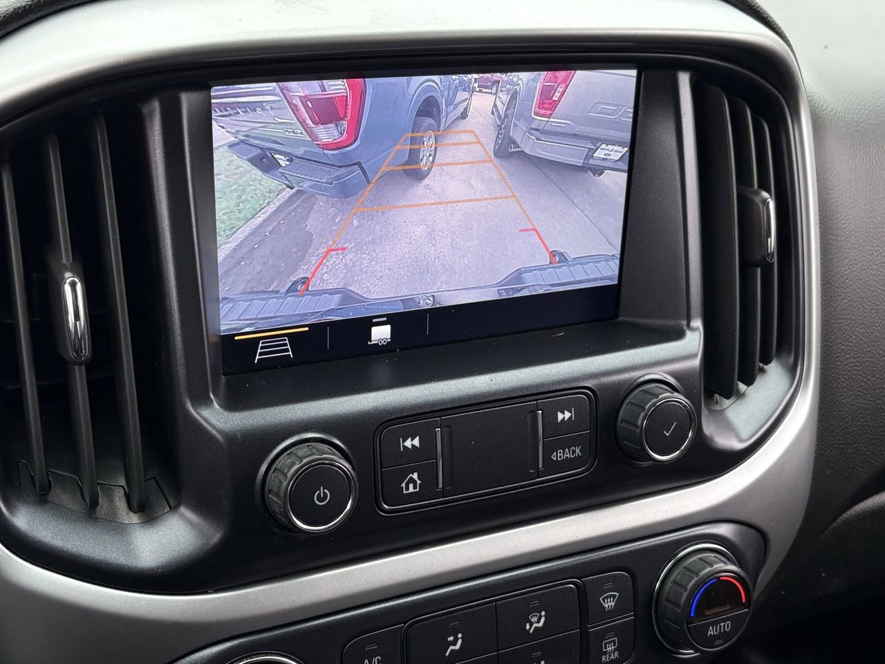 Used 2019 Chevrolet Colorado ZR2 w/ Colorado ZR2 Bison Edition AWD/4WD image 21