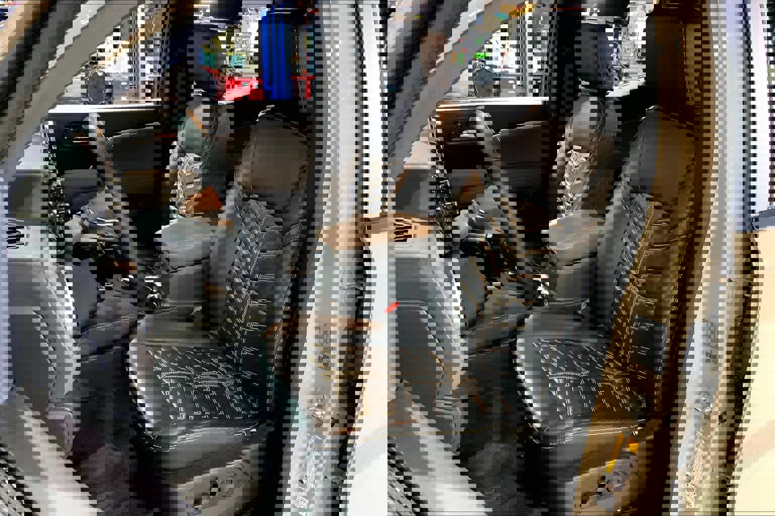 Certified 2024 Chevrolet Colorado ZR2 w/ ZR2 Bison Edition image 7