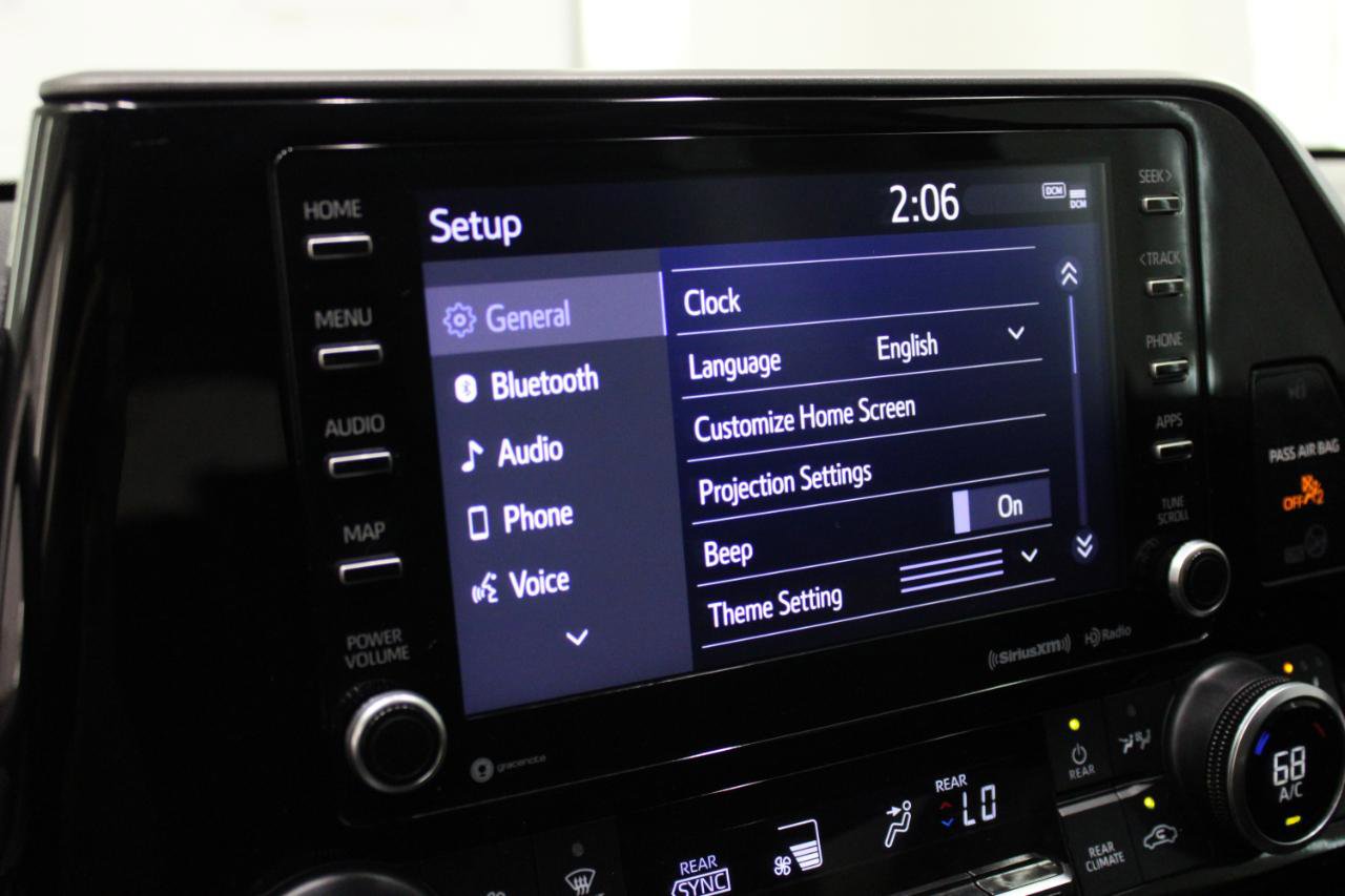 Used 2021 Toyota Highlander XLE image 56