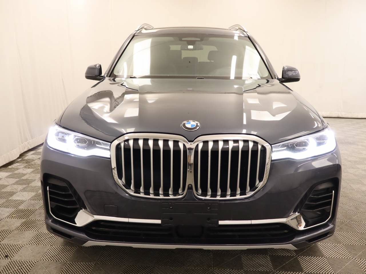 Used 2022 BMW X7 xDrive40i w/ Premium Package AWD/4WD image 4