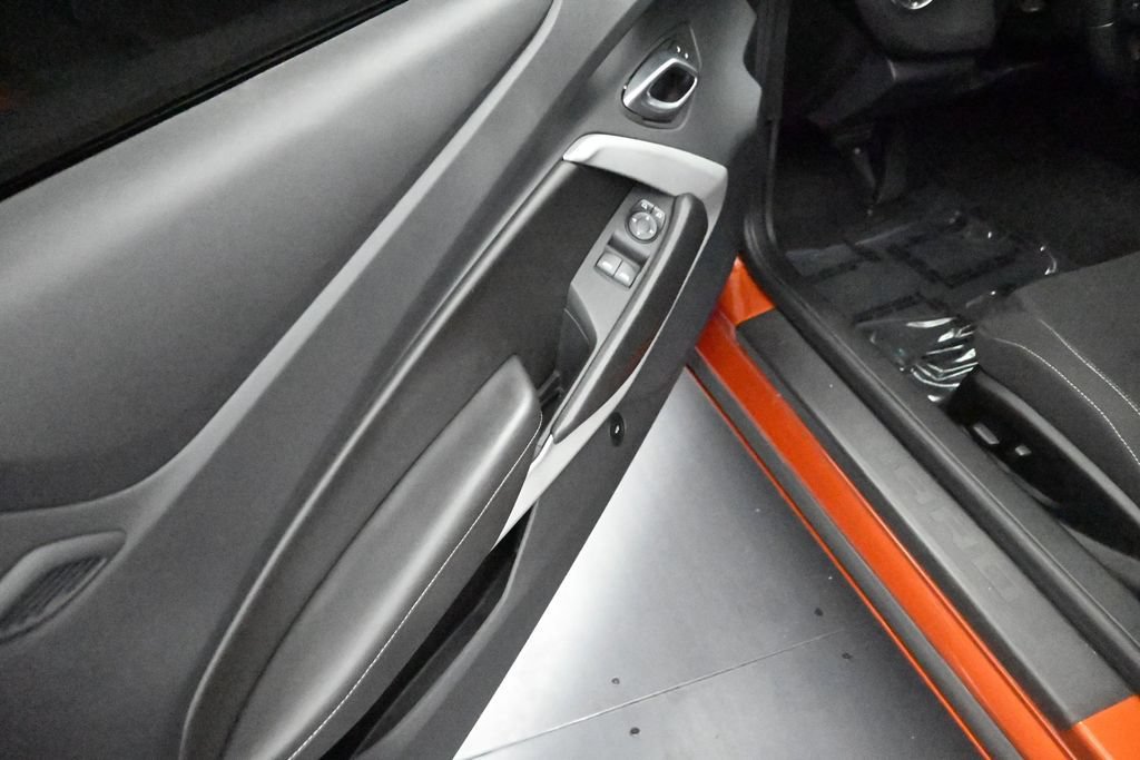 Used 2024 Chevrolet Camaro LT RWD image 10