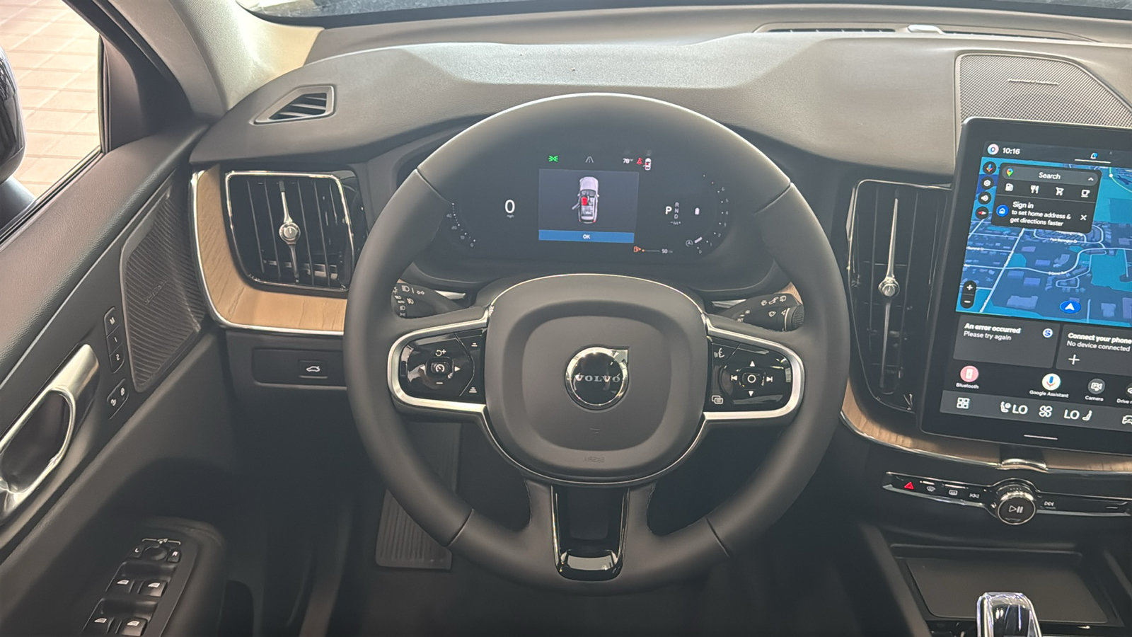 New 2027 Volvo XC60 B5 Plus AWD/4WD image 12