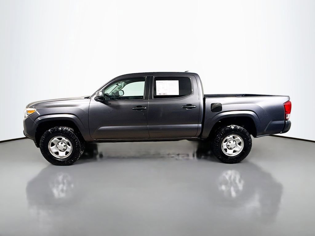 Used 2017 Toyota Tacoma SR RWD image 4