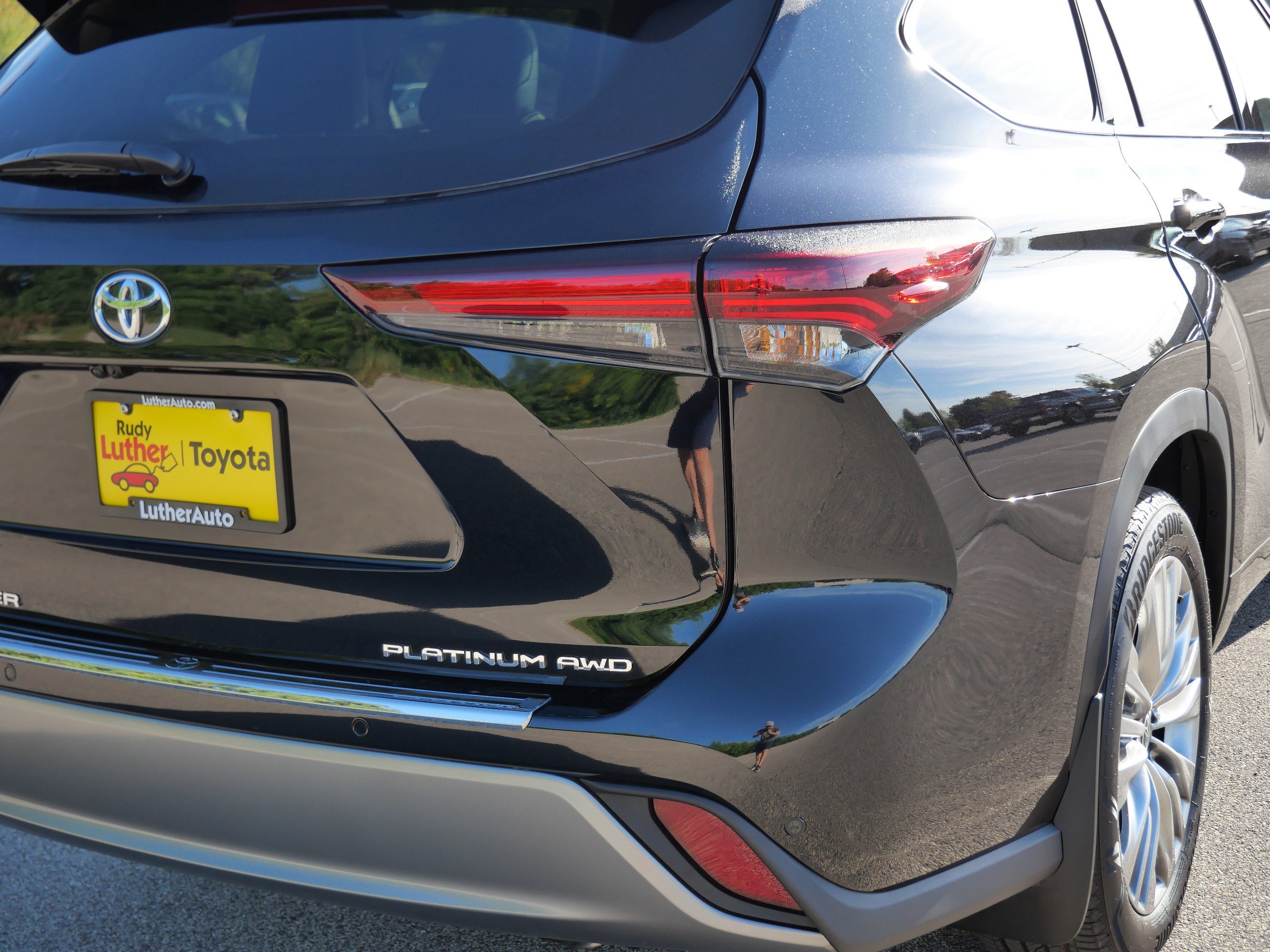 Certified 2026 Toyota Highlander Platinum AWD/4WD image 18
