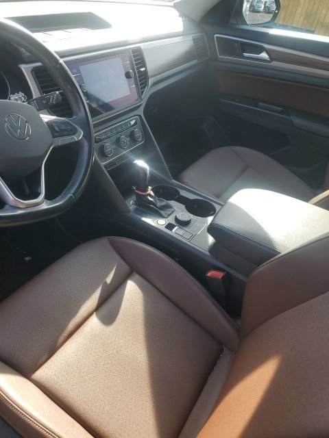 Used 2021 Volkswagen Atlas SE w/ Panoramic Sunroof Package image 2