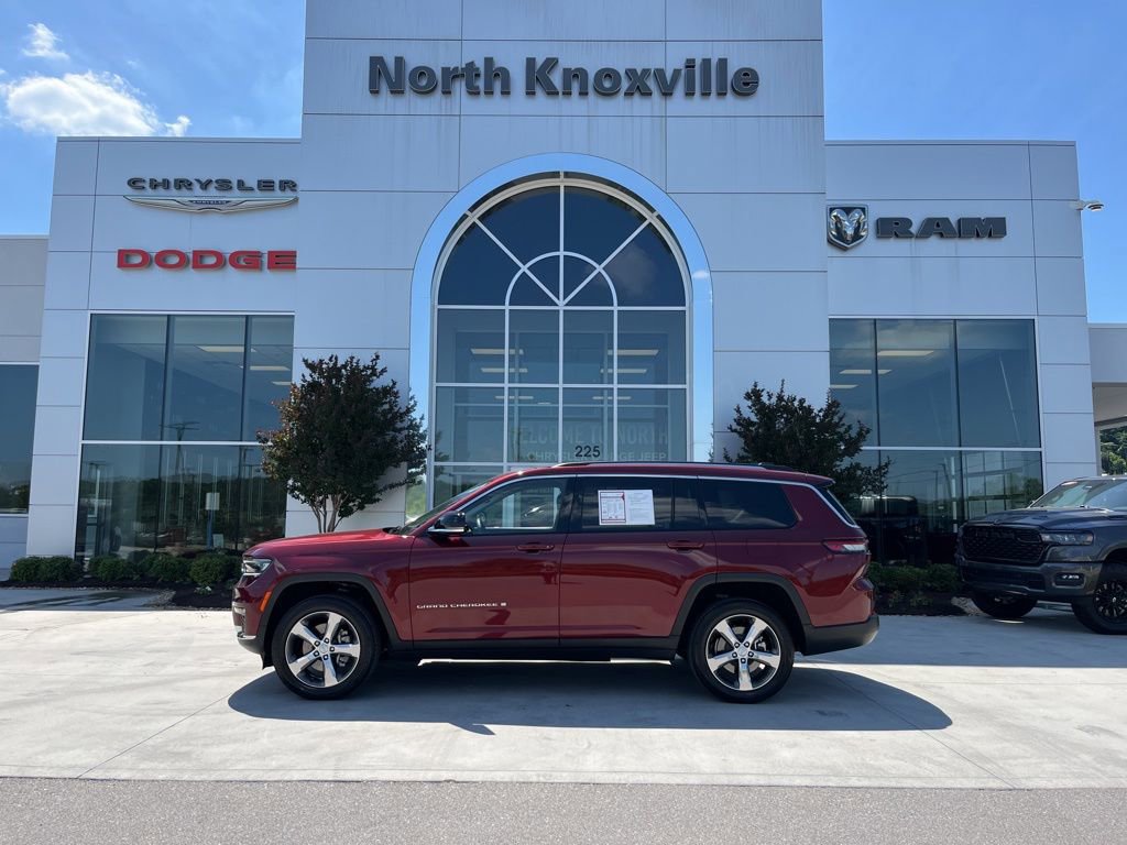 Used 2022 Jeep Grand Cherokee L Limited AWD/4WD image 2