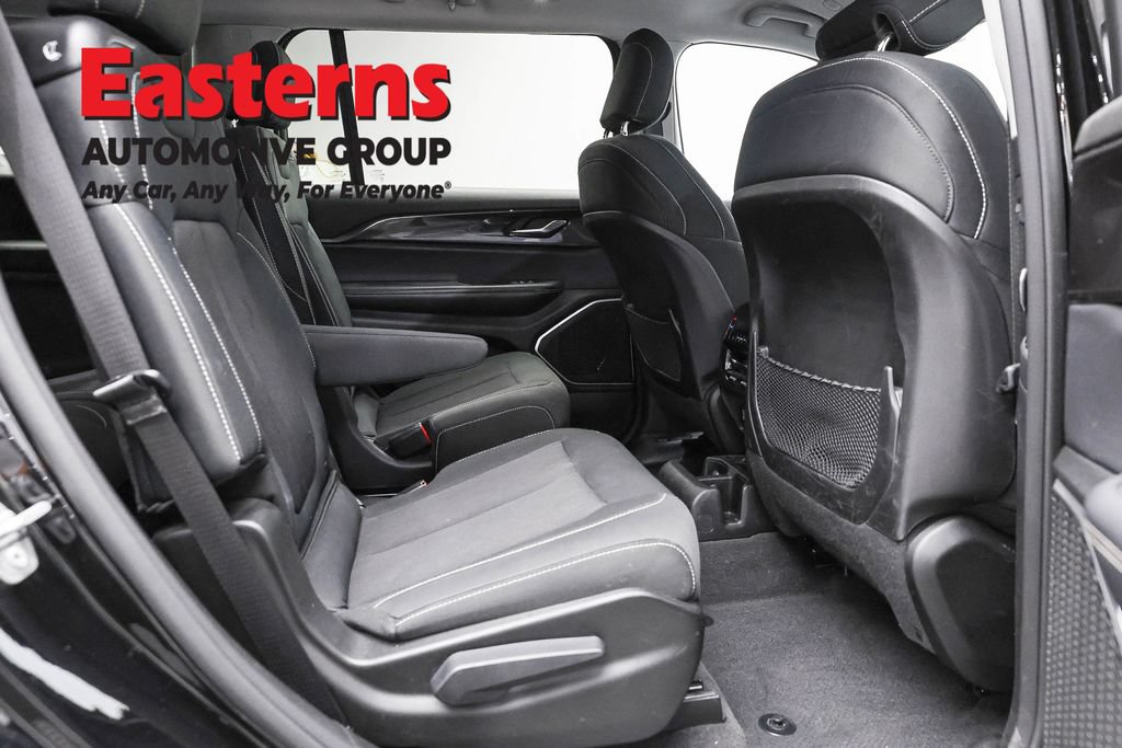 Used 2022 Jeep Grand Cherokee L Laredo w/ Luxury Tech Group I AWD/4WD image 23