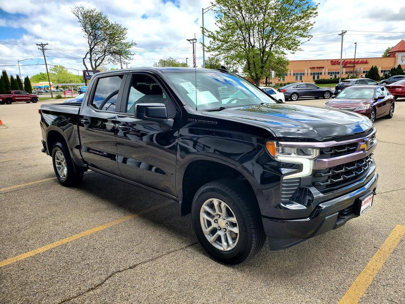 Used 2023 Chevrolet Silverado 1500 LT AWD/4WD image 3