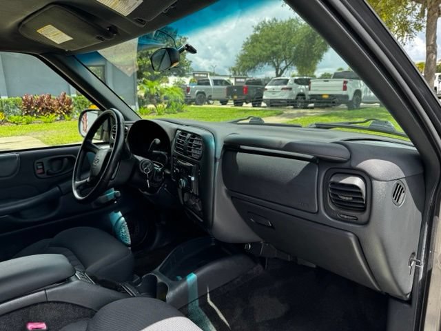 Used 2003 Chevrolet S10 Pickup LS RWD image 10