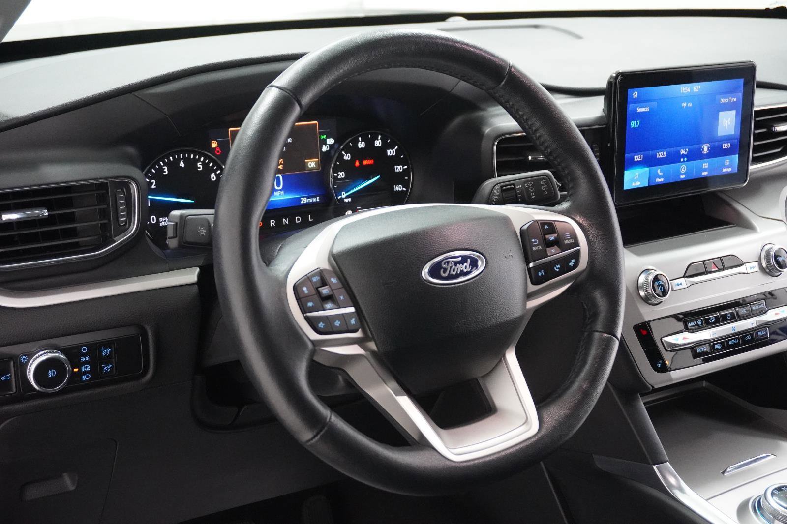 Used 2023 Ford Explorer XLT w/ Equipment Group 202A RWD image 18