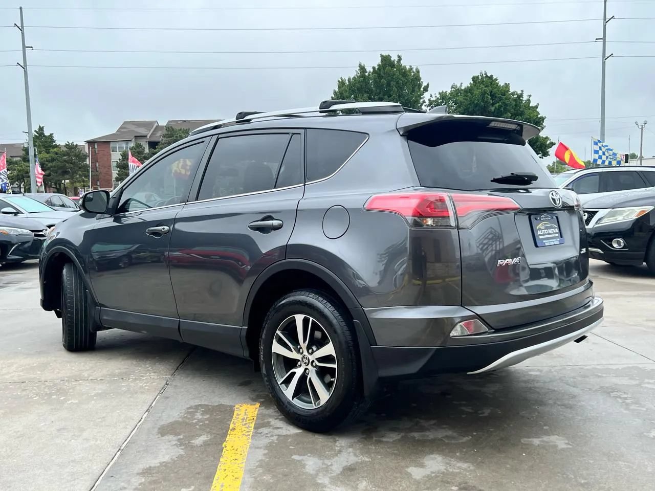 Used 2016 Toyota RAV4 XLE FWD image 4