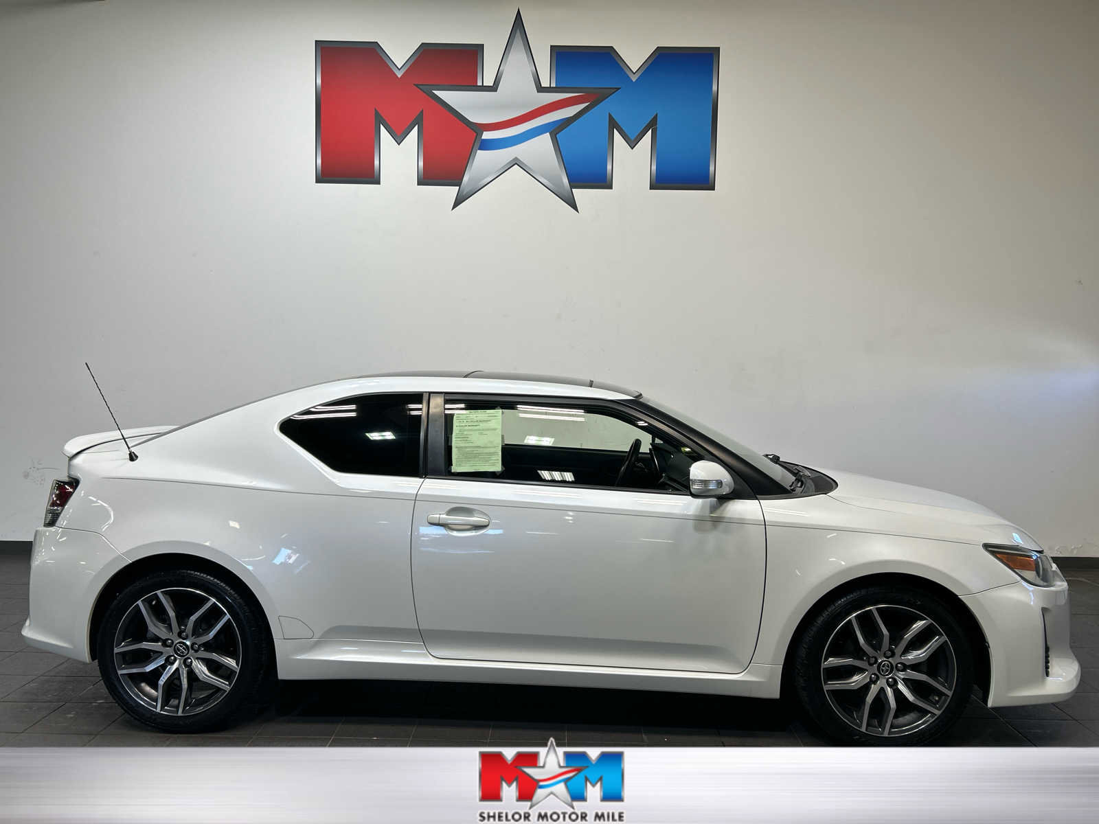 Used 2015 Scion tC FWD image 1