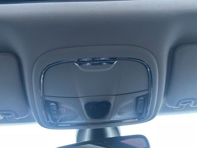 Used 2020 Jeep Cherokee Latitude Plus image 30