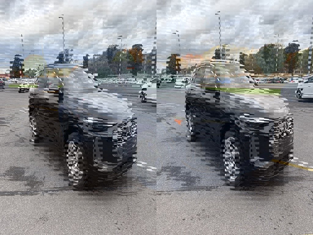 New 2025 Audi Q5 Premium Plus