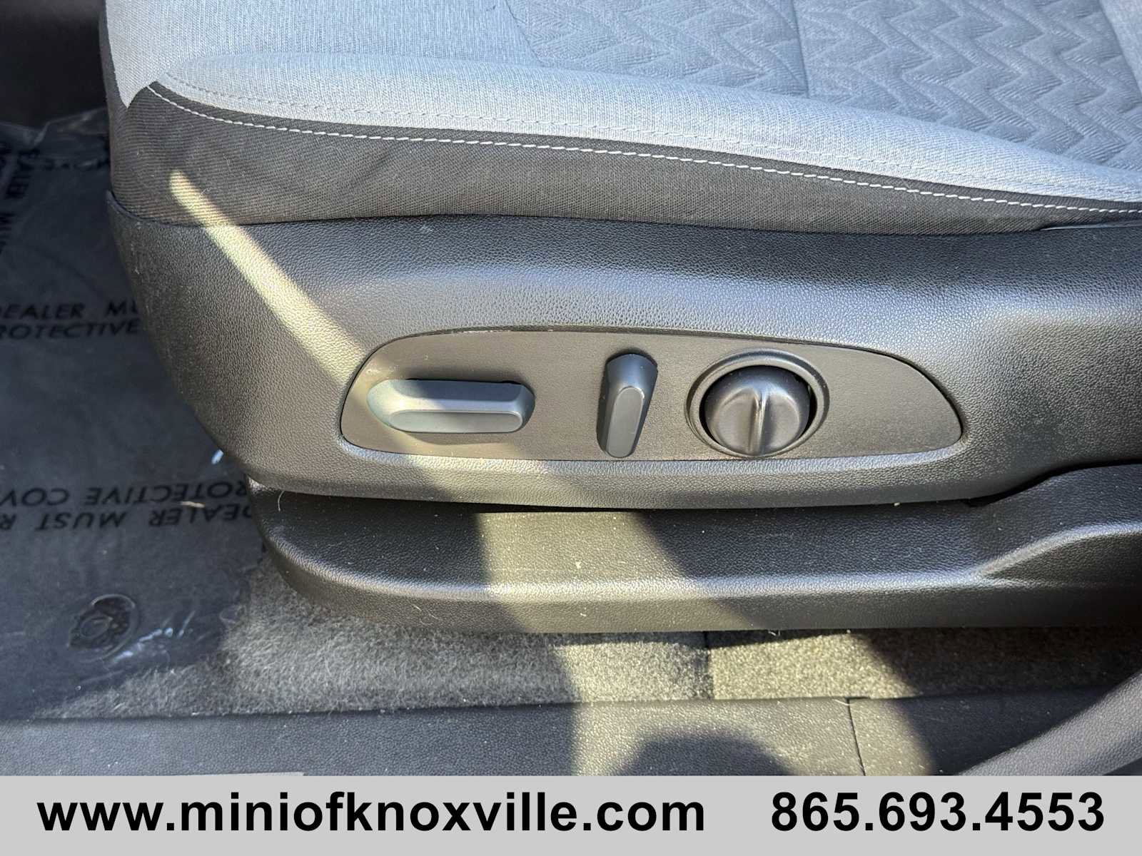 Used 2022 Chevrolet Equinox LS w/ LS Convenience Package image 11