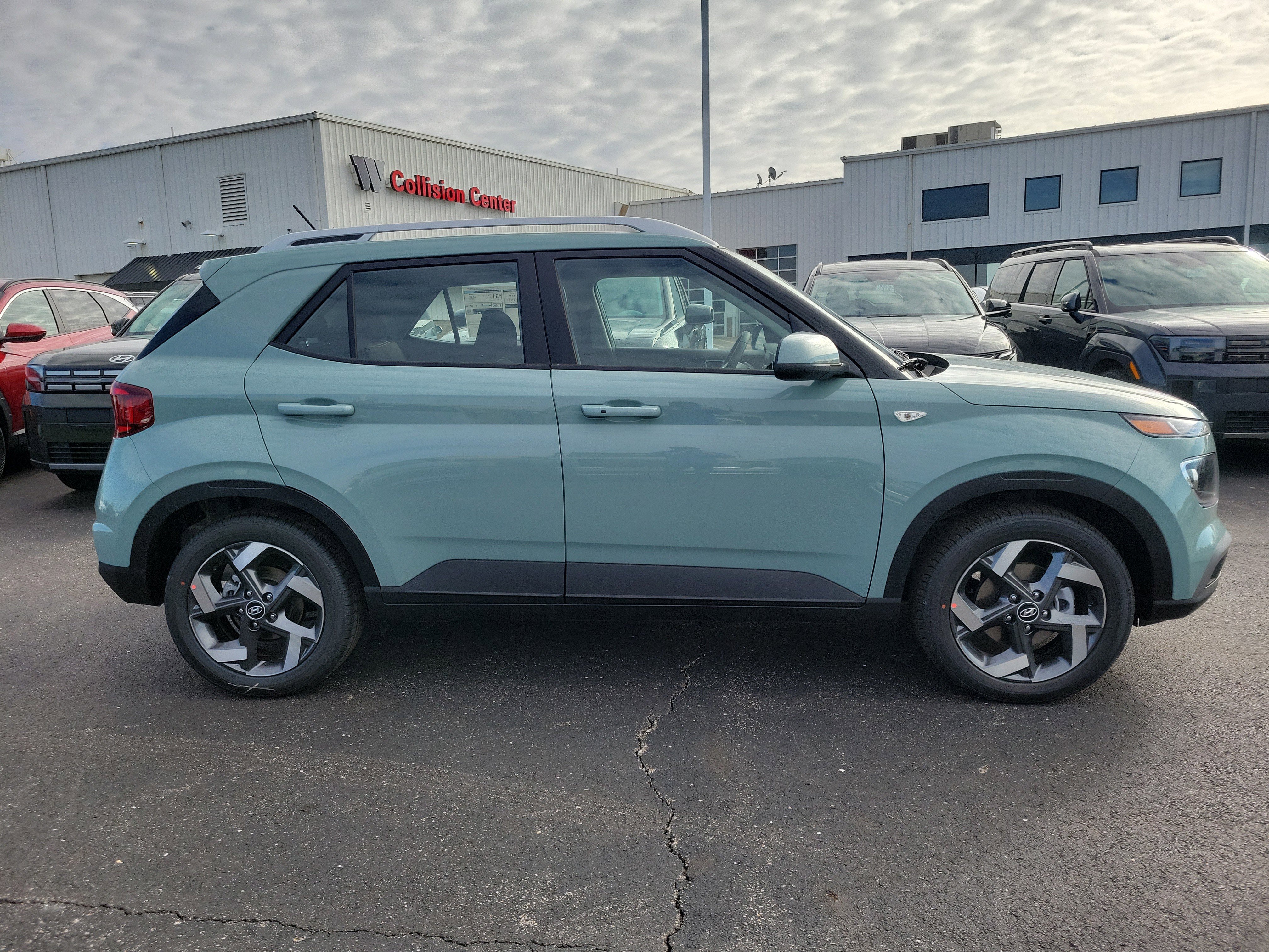 New 2026 Hyundai Venue SEL image 3