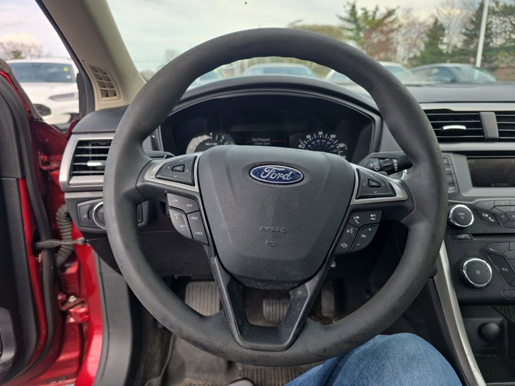 Used 2018 Ford Fusion SE image 14