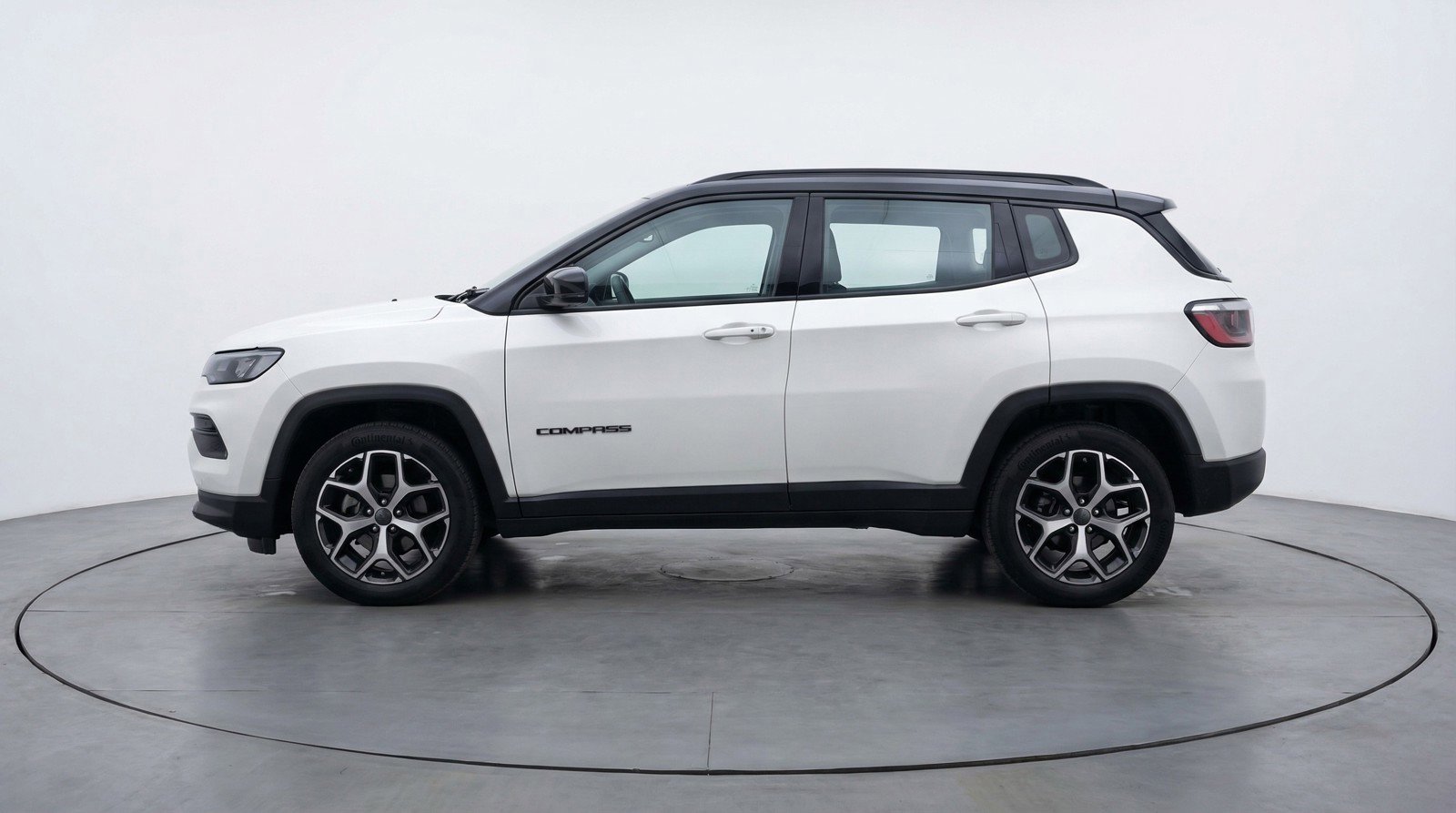 Used 2025 Jeep Compass Limited image 5