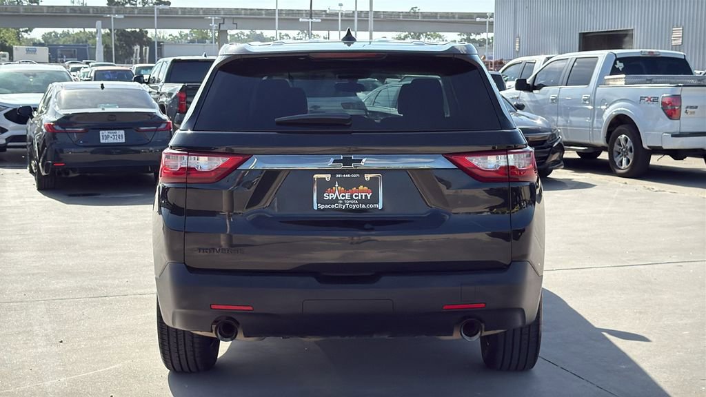 Used 2019 Chevrolet Traverse LS w/ LPO, Blackout Package image 4