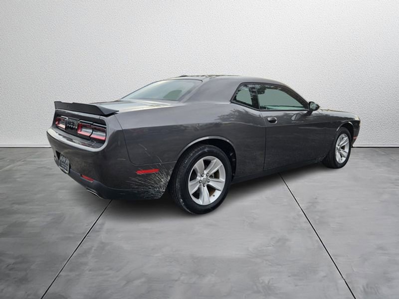 Used 2023 Dodge Challenger SXT image 5