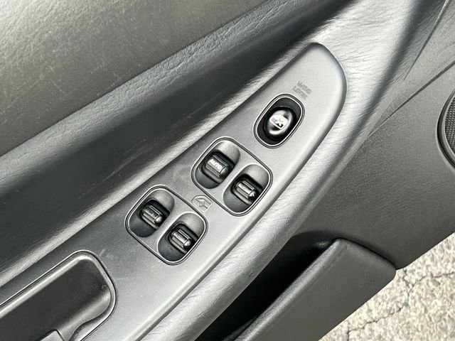Used 2005 Chrysler Sebring Limited FWD image 12