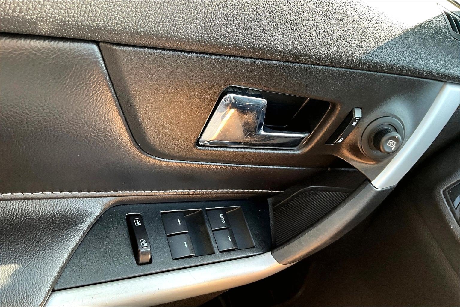Used 2011 Ford Edge SE FWD image 31