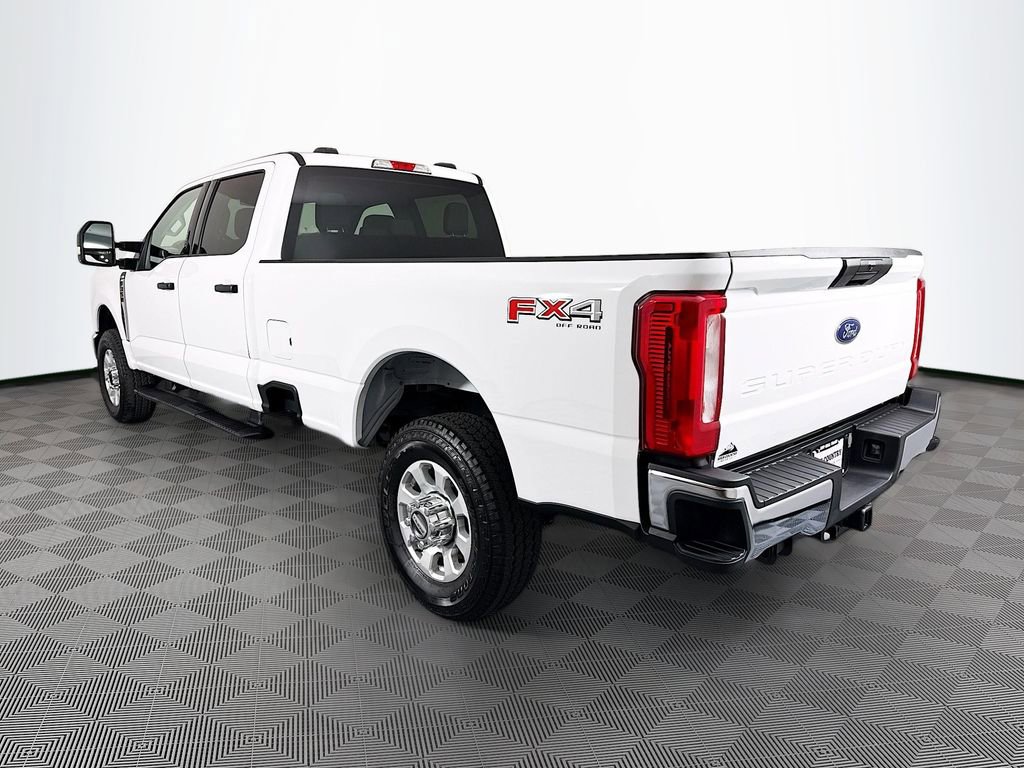 Used 2024 Ford F350 XLT w/ FX4 Off-Road Package AWD/4WD image 5