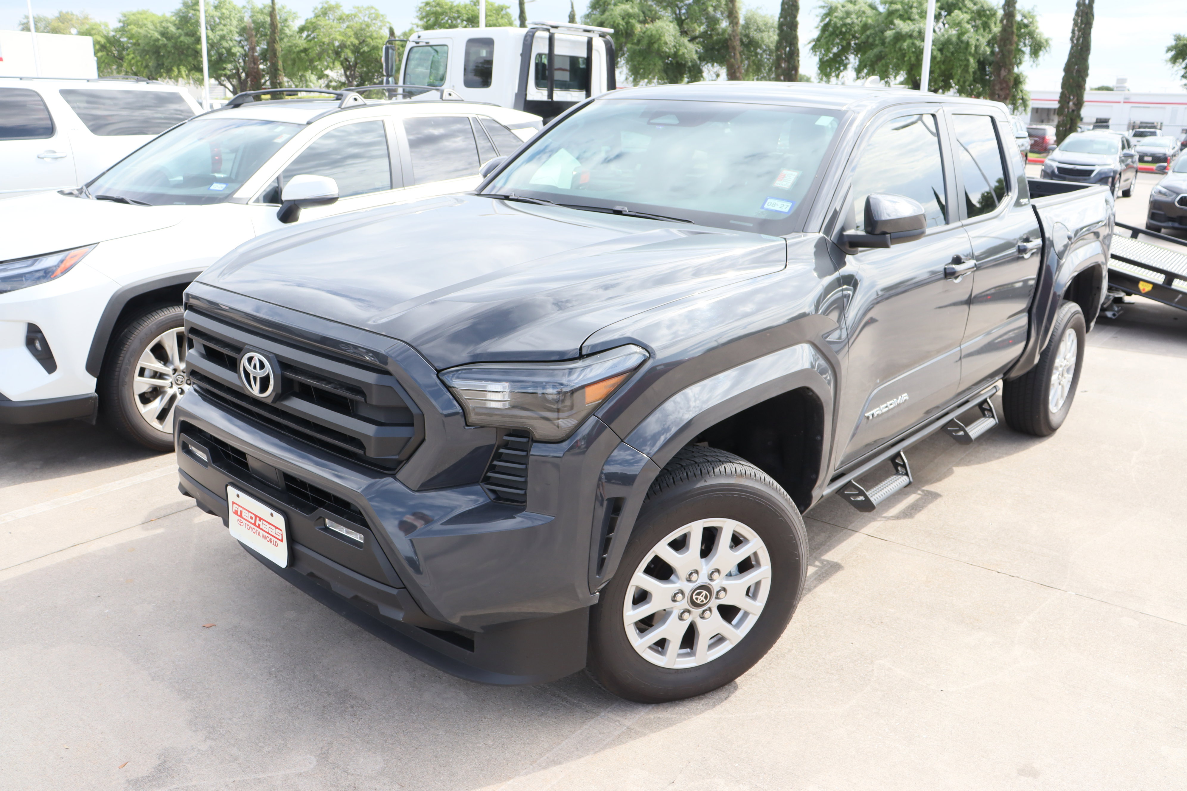 Used 2025 Toyota Tacoma SR5 image 6