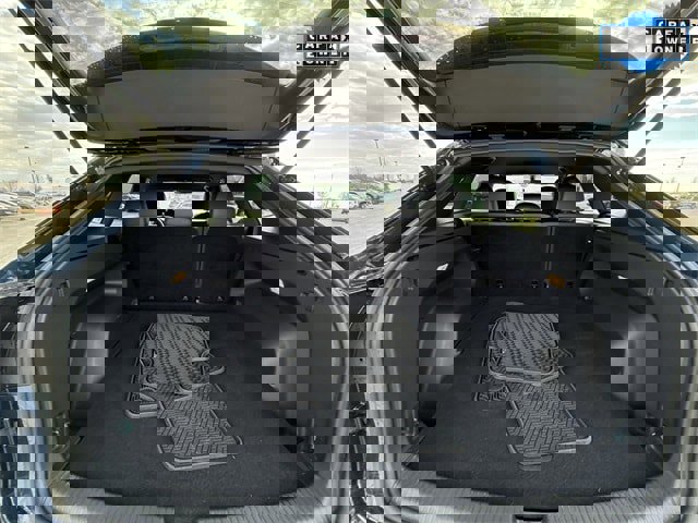 Used 2022 Volkswagen Atlas Cross Sport SE image 22