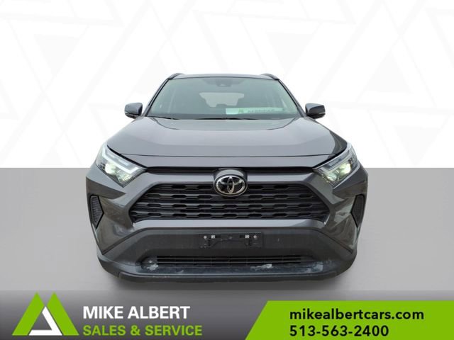 Used 2022 Toyota RAV4 XLE w/ Convenience Package image 2